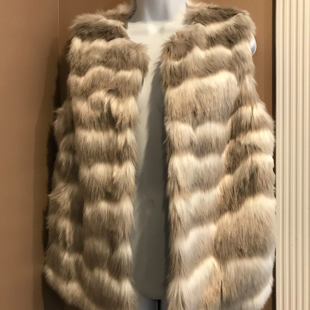 Ladies Alfani Faux Fur Vest